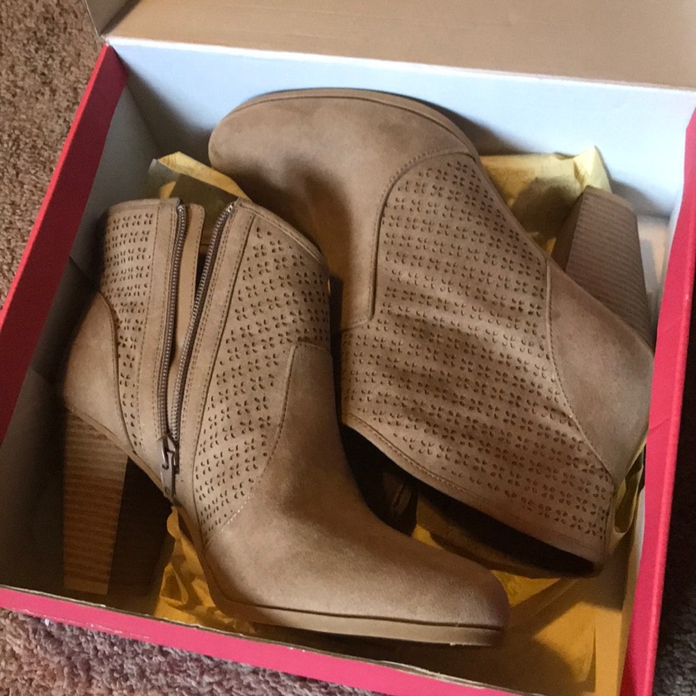 Brand New American Rag Booties